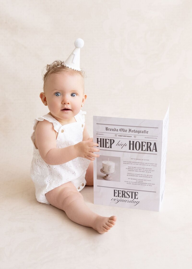 newborn in kinpose