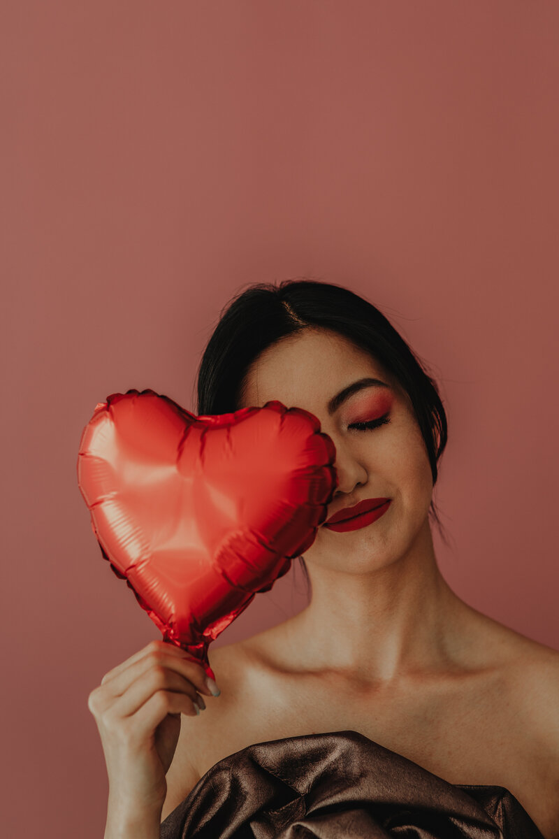 kaboompics_valentines-day-photoshoot-with-a-beautiful-asian-woman-29751