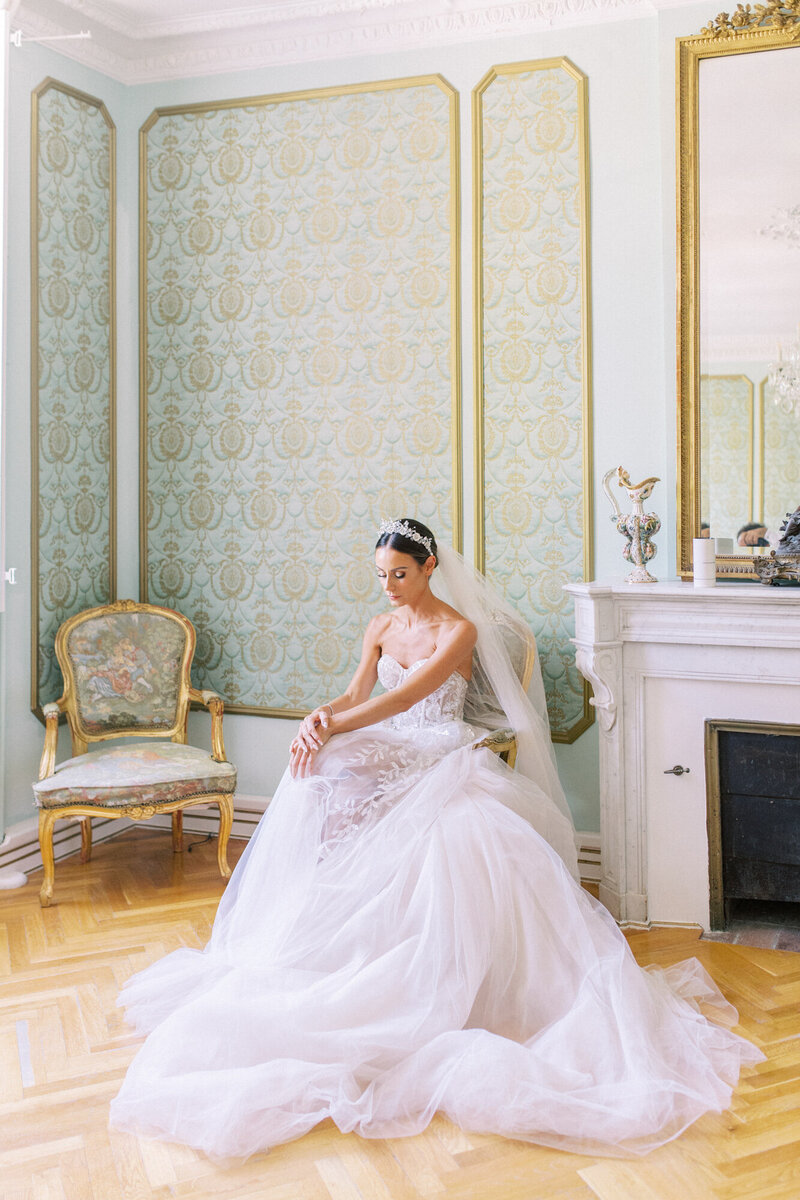 Maïlys Fortune Photography Husband Wife Wedding Weddings Photography France Switzerland Italy Timeless Dreamy Imagery Bilingual French English Destination Weddings Destination Wedding Provence French Riviera Paris Lake Como Tuscany10