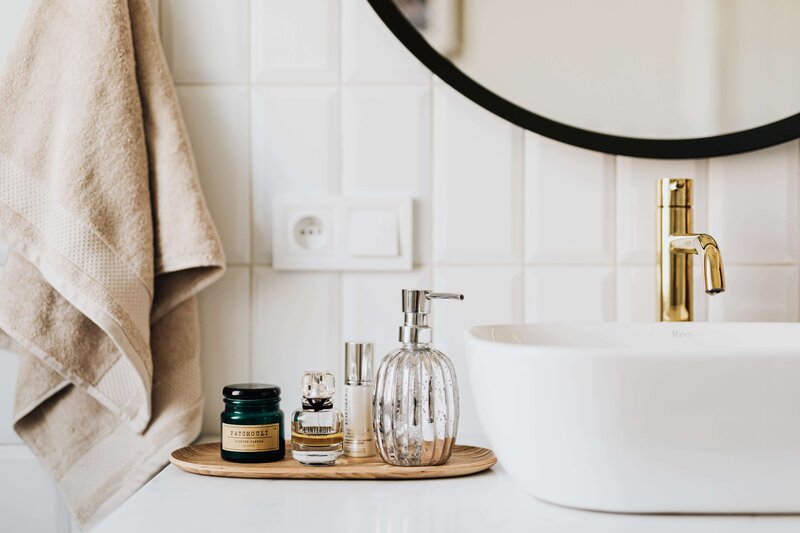 modern bathroom decor