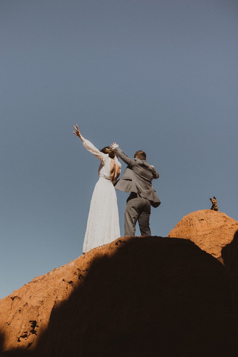couple eloping in Big Bend National Park