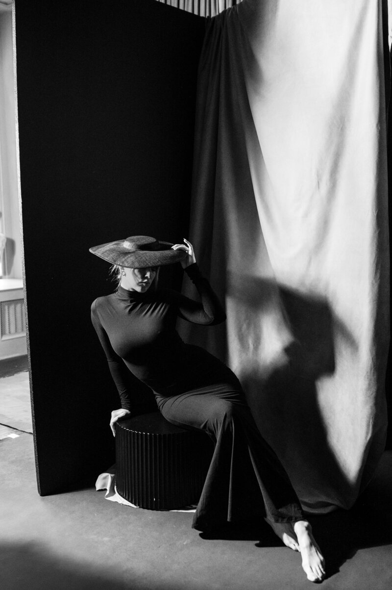 Fine art maternity portrait L Hewitt studio-6