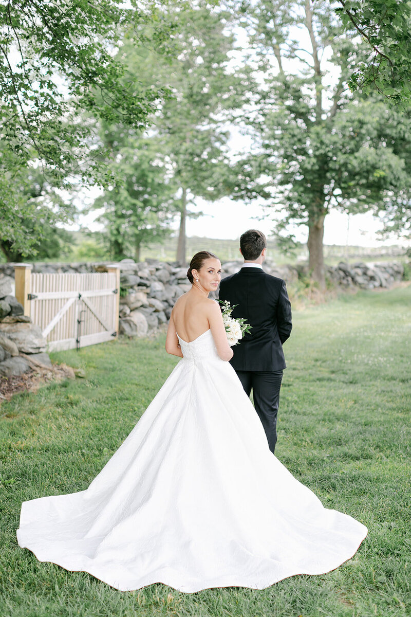 bride-groom-first-look