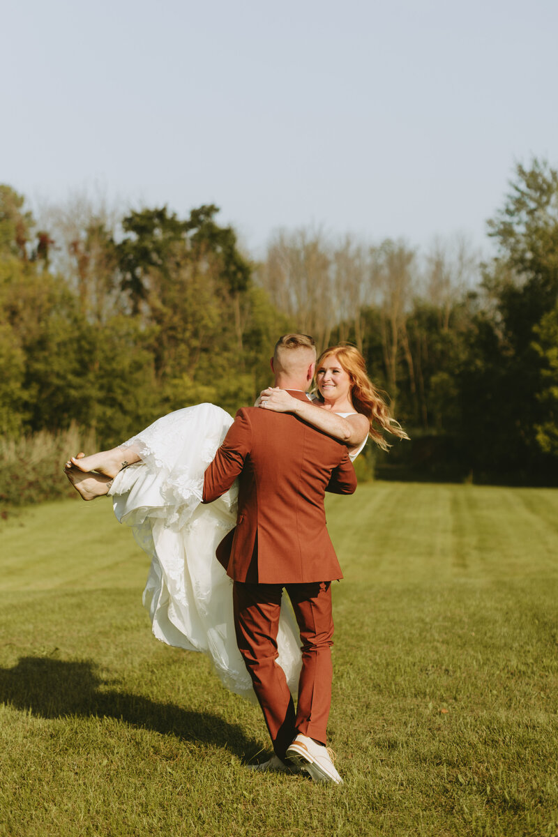 Jessica Frigge Photography is a  micro wedding photographer in Wisconsin