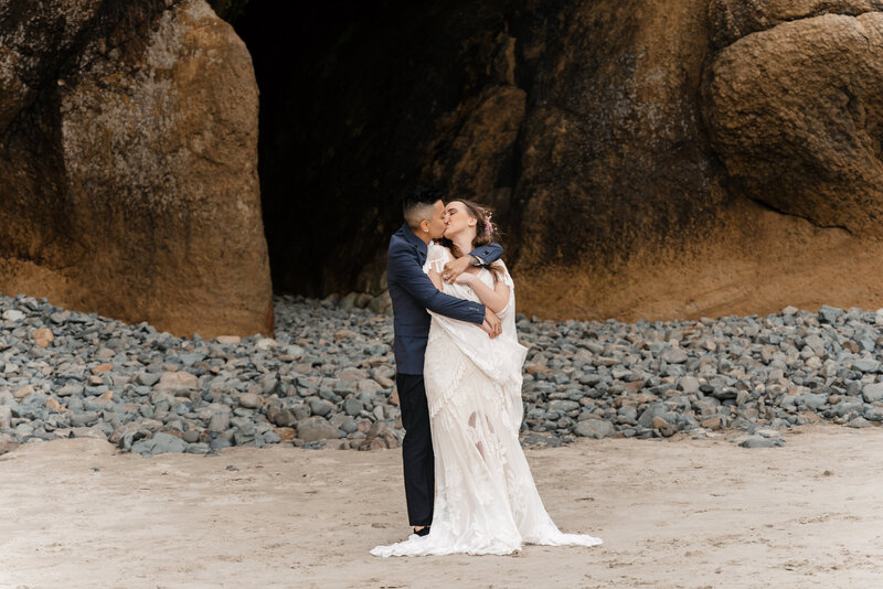 Hug Point Boho Elopement-19