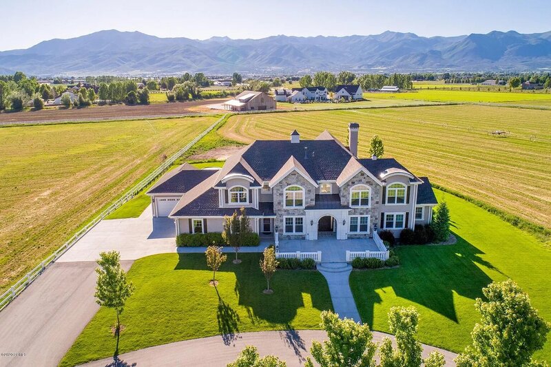 Creeksde Home