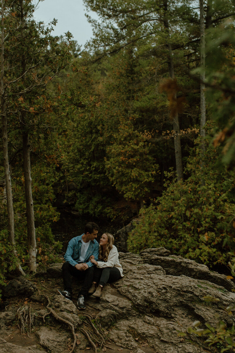 ontario couple forest photo session