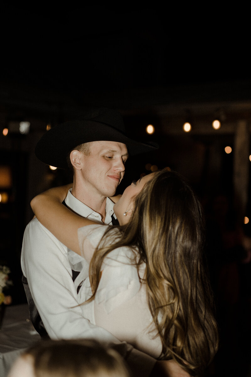 C&R_WED-1052
