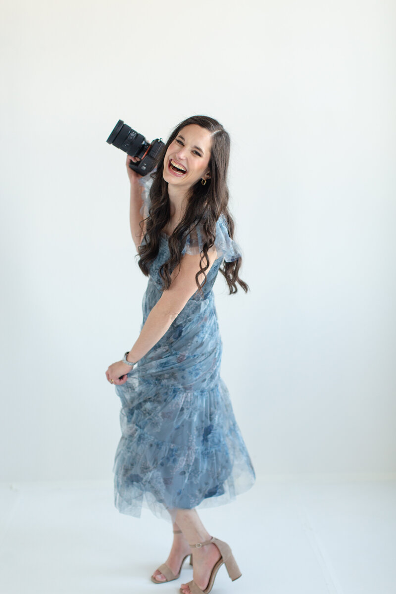 Lifestyle senior pictures in the Midwest and beyond