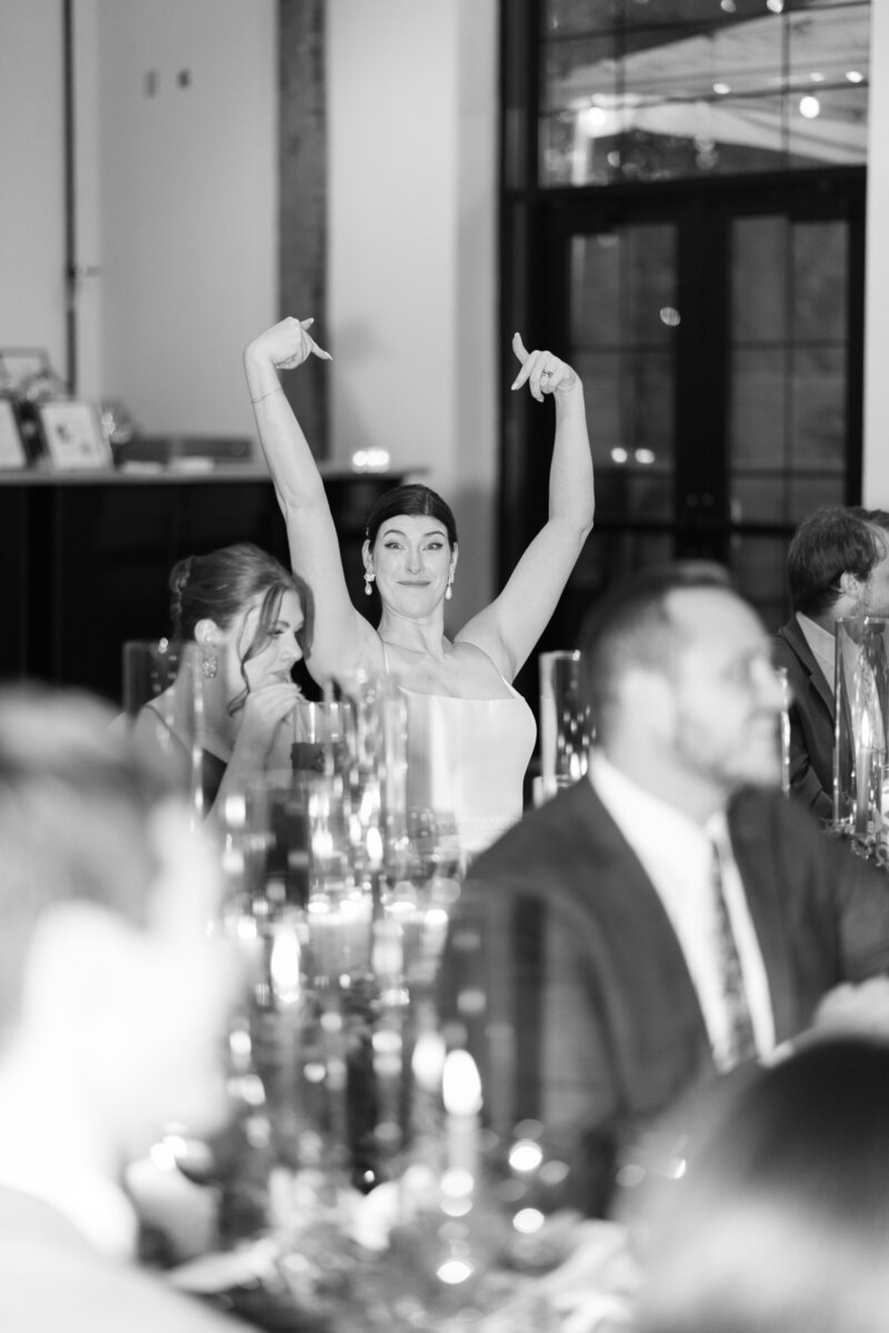 sarah-elizabeth-studio-ohio-wedding-photographer-the-landing-cummins-wedding-friday-first-dances-83