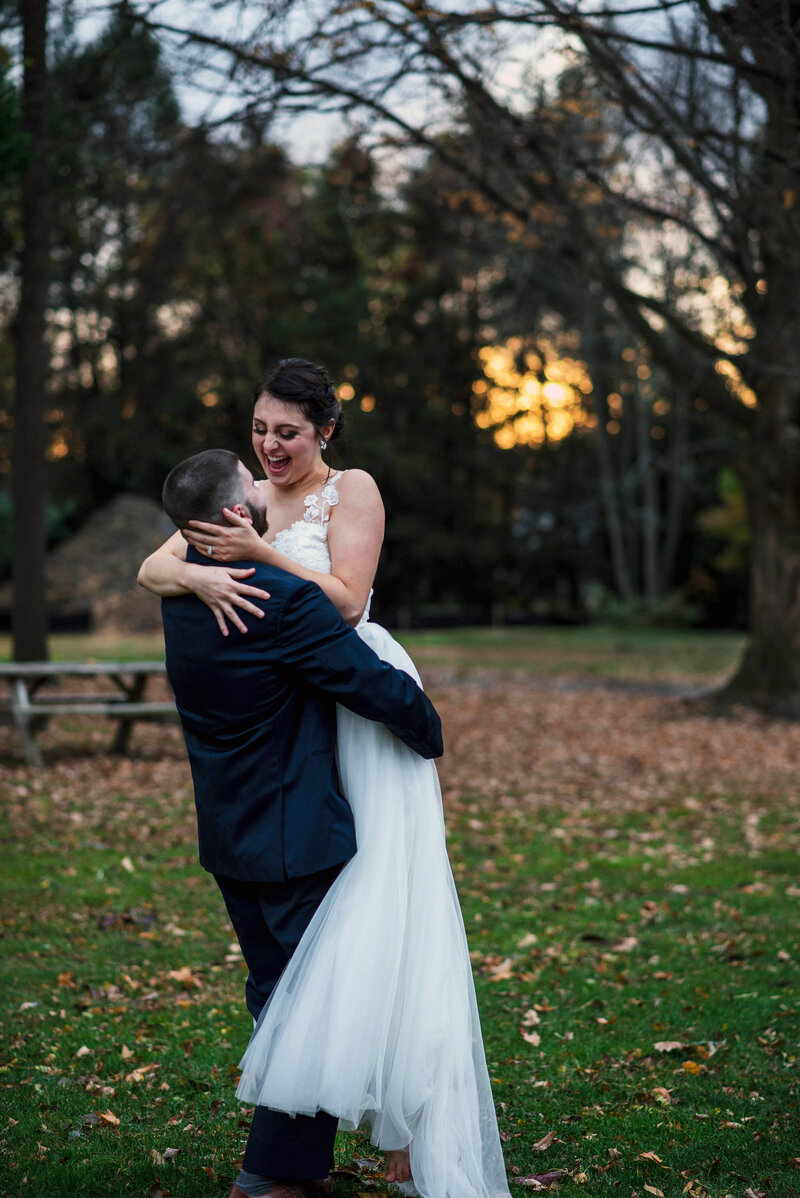 wedding-w-autumn-foliage web