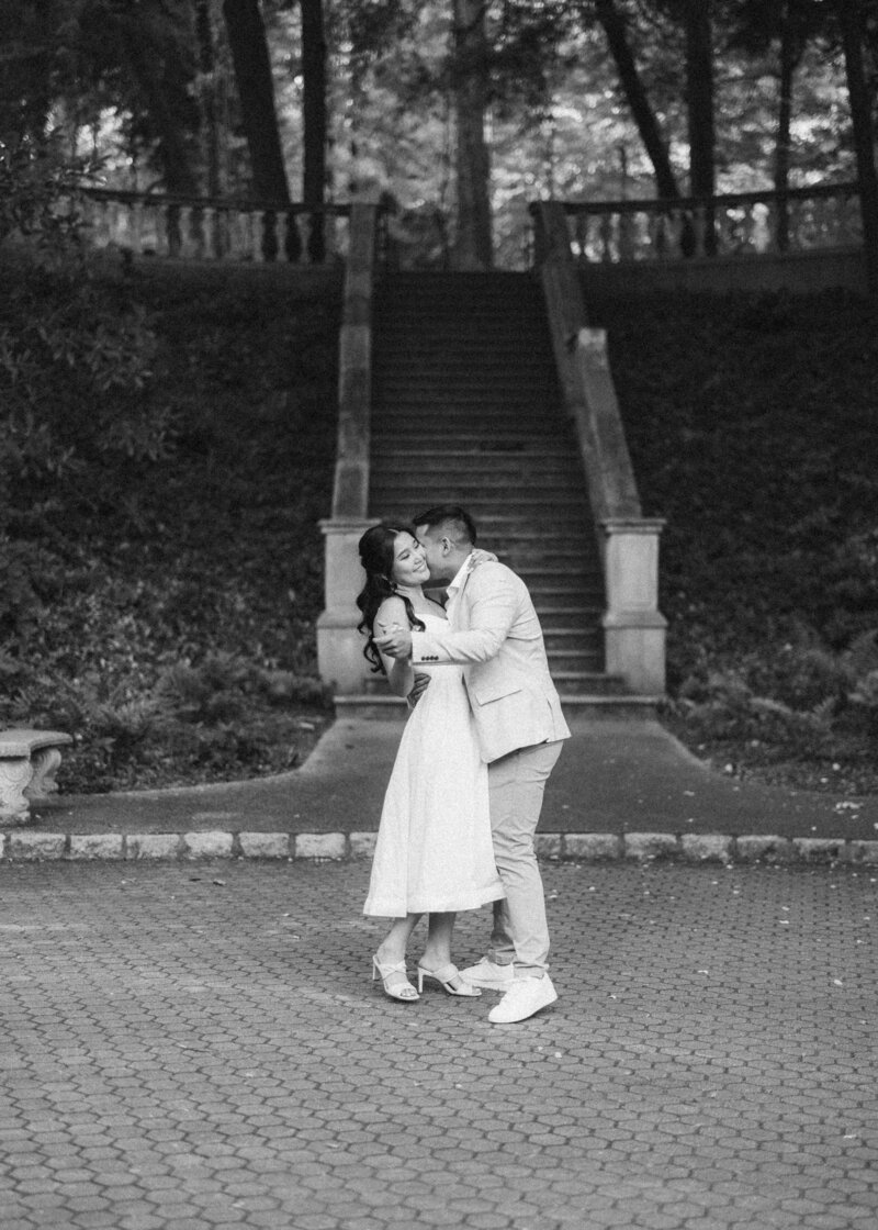 Julie and Jeremy Engagement session Cator woolford gardens atlanta Renee Jael Fine Art Photography_-66