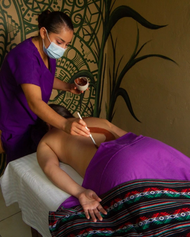 Nirvanna Spa is a full service spa in Sayulita offering facials, Thai massage, hot stone massage, sound massage and many more. They offer in house service as well as home servies at your accommodations.