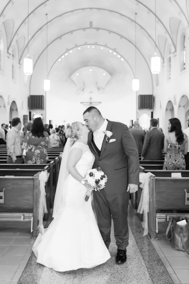 Classic-spring-St- Francis-church-tornto-ohio-wedding-16