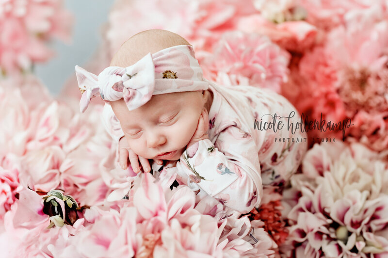 Minnesota's Best Newborn Photographer - Expertise SC_5434