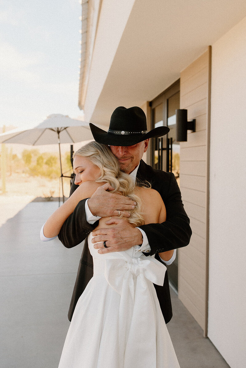 jami-oliver-wedding-preview-taylorraephotofilm-40