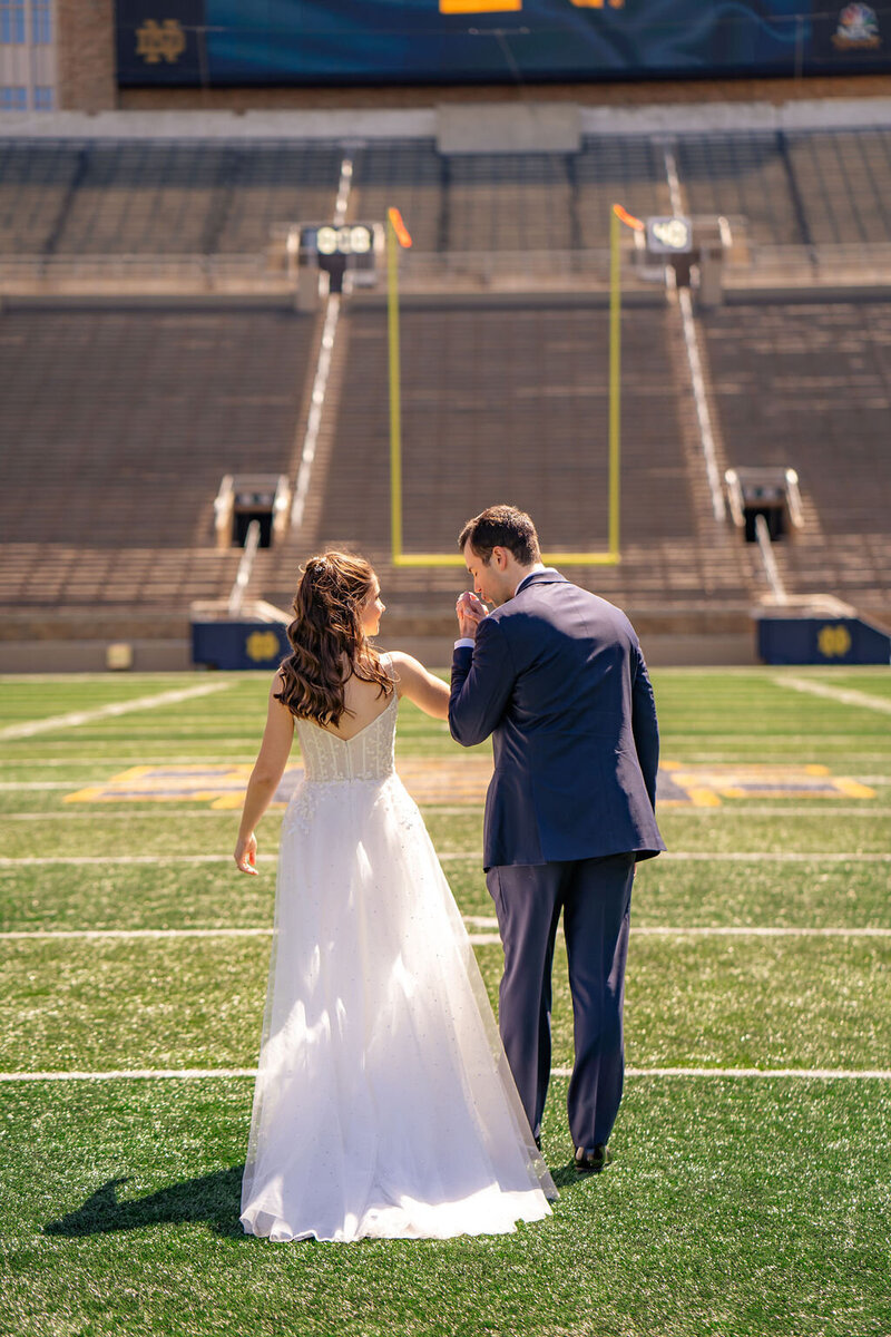 notre-dame-stadium-wedding-photos (11)