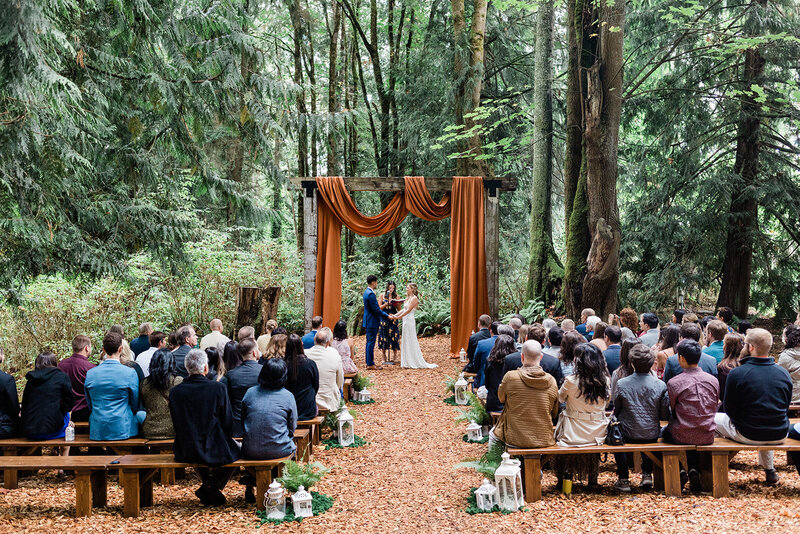Twin Willow Gardens Ceremony photos in Snohomish Joanna Monger Photography