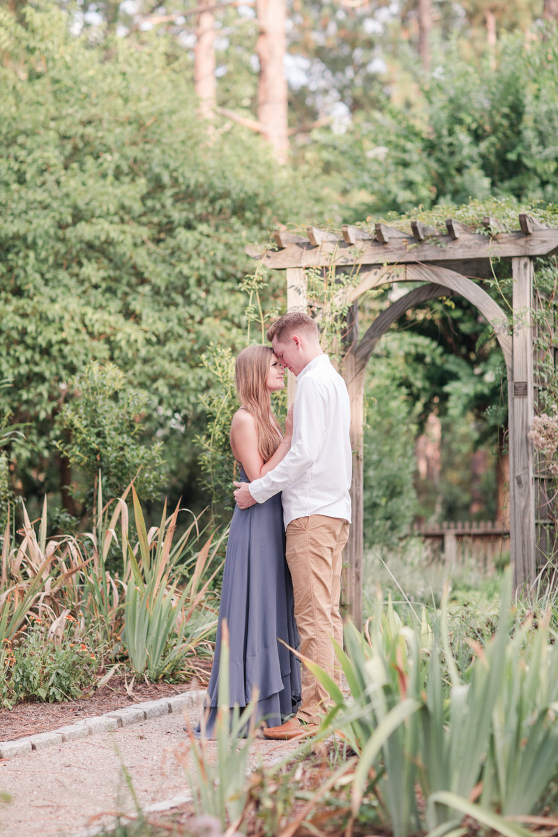 Jennifer B Photography-Sandhills Gardens-Caleb & Laura-Engagement Session-2019-0167