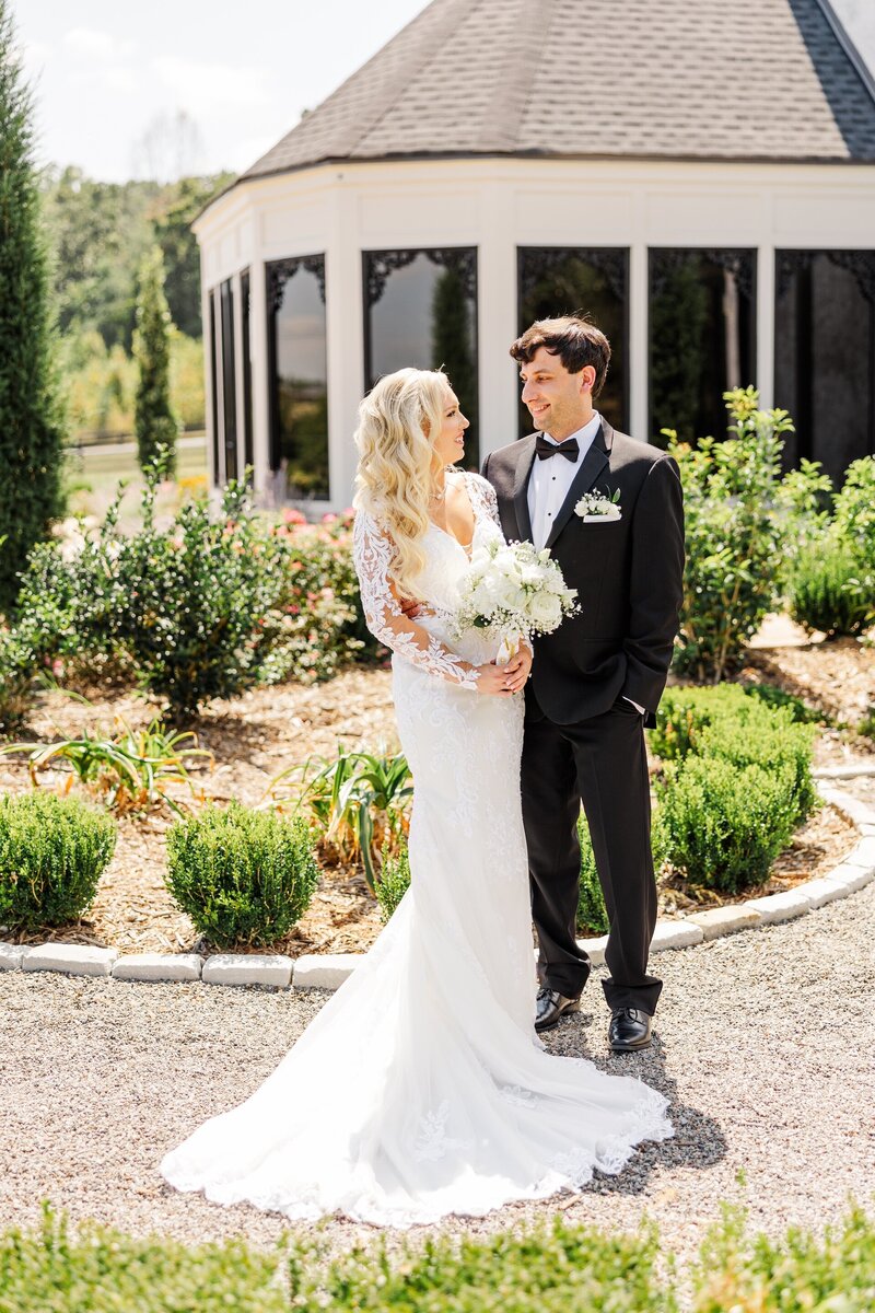 Laci + Wil  Ivy's Favorites-29