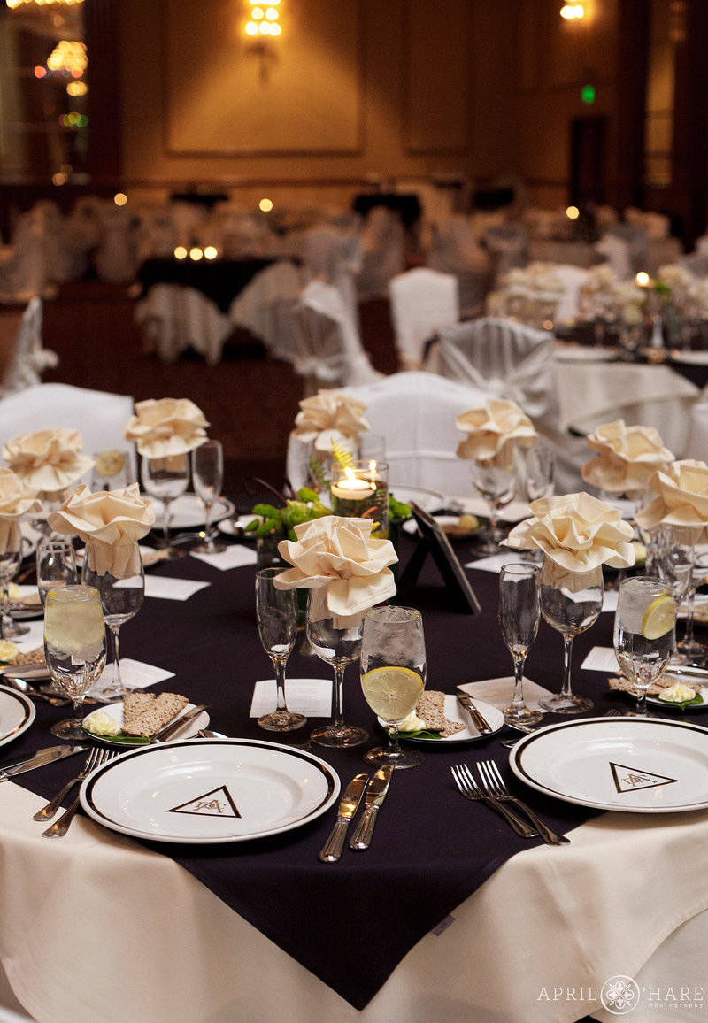 Table-Setting-at-Ballroom-Wedding-Reception-in-Denver-Athletic-Club-in-Colorado