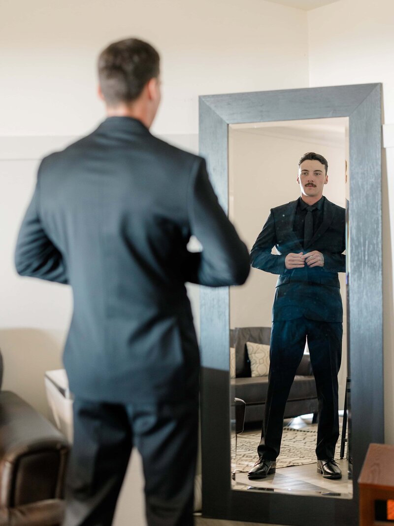 Edmonton Wedding Photos - Pine and Pond Wedding Venue (16)