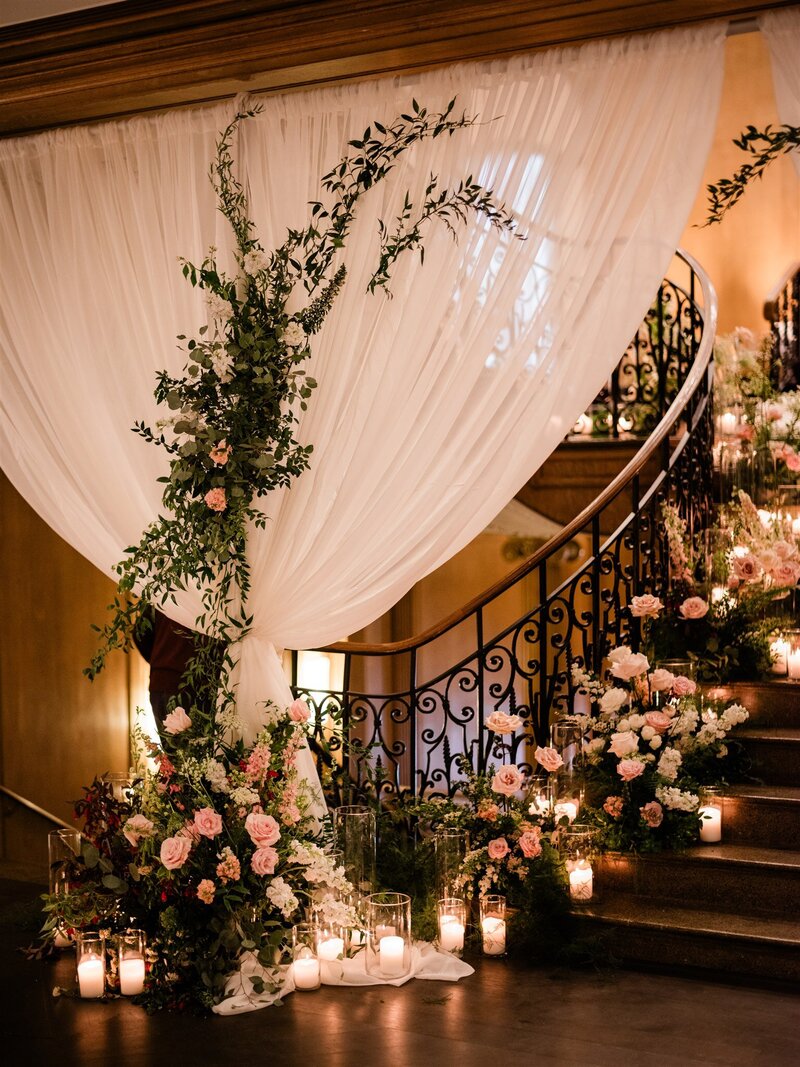 Grand-Luxury-Fairmont-Olympic-Wedding-Flora-Nova-Design-Seattle-00045