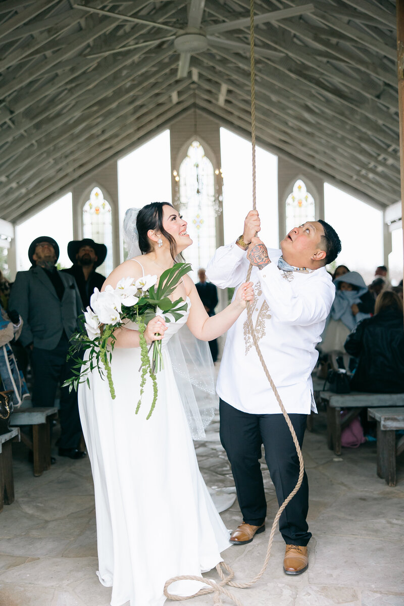 trishalindseyphoto_ceremony-156