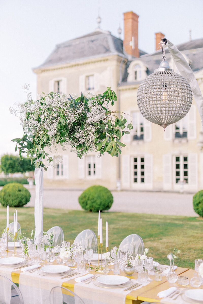 Destination wedding france - outdoor wedding decor