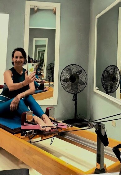 Fridha Chacón Hernández, certified Pilates instructor in San Miguel De Allende, offering private Reformer Pilates sessions focused on strength, alignment, and mobility through EnForma.