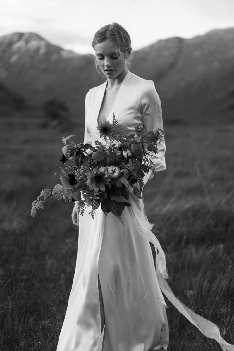 HighlandsShootMossFloralTaylorandPorter0280