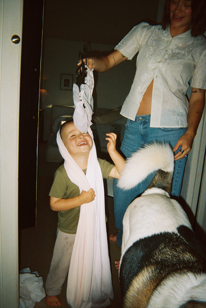 Photography education for family photographers seeking creative confidence.