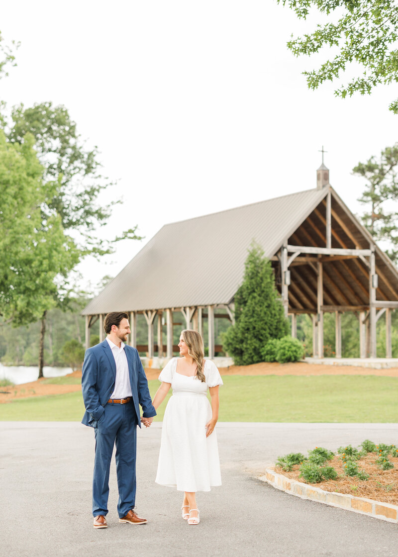 Romantic and timeless wedding captured by Abby Bell Photography, a fine art wedding photographer based in Alabama. Specializing in luxury, personalized wedding photography for Alabama couples who seek an elegant and memorable experience.