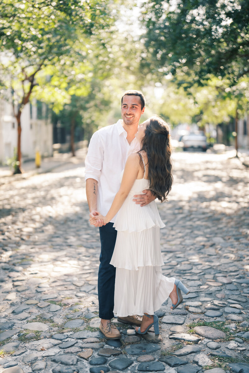 Downtown-Charleston-Summer-Engagement-Taylor-Cline-Photography-Wedding-16