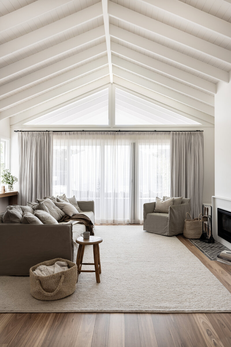 jesse-mccabe-granny-flat-renovation-living-room-empty-kahibah-nsw