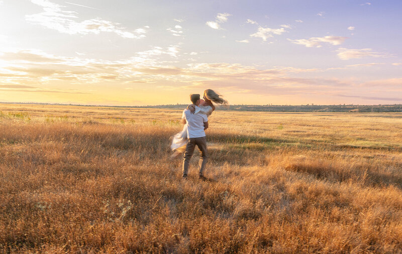 Northern California Engagement session nestled in the golden hills of Chico, CA