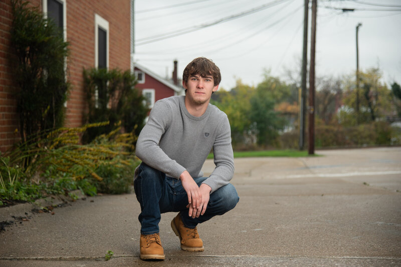 MedinaSquareMedinaOhioSeniorPhotosPositivelyPortraits11