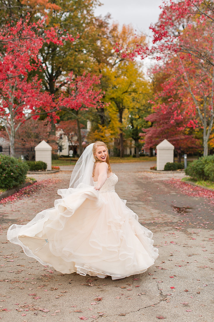 Wedding-Fall-Bride-Portraits-Olmsted-Photo-By-Uniquely-His-Photography017