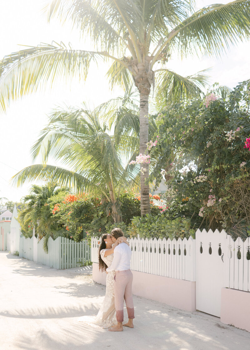 alessandra-shane-harbour-island-wedding-hollyclarkphotography-h-777