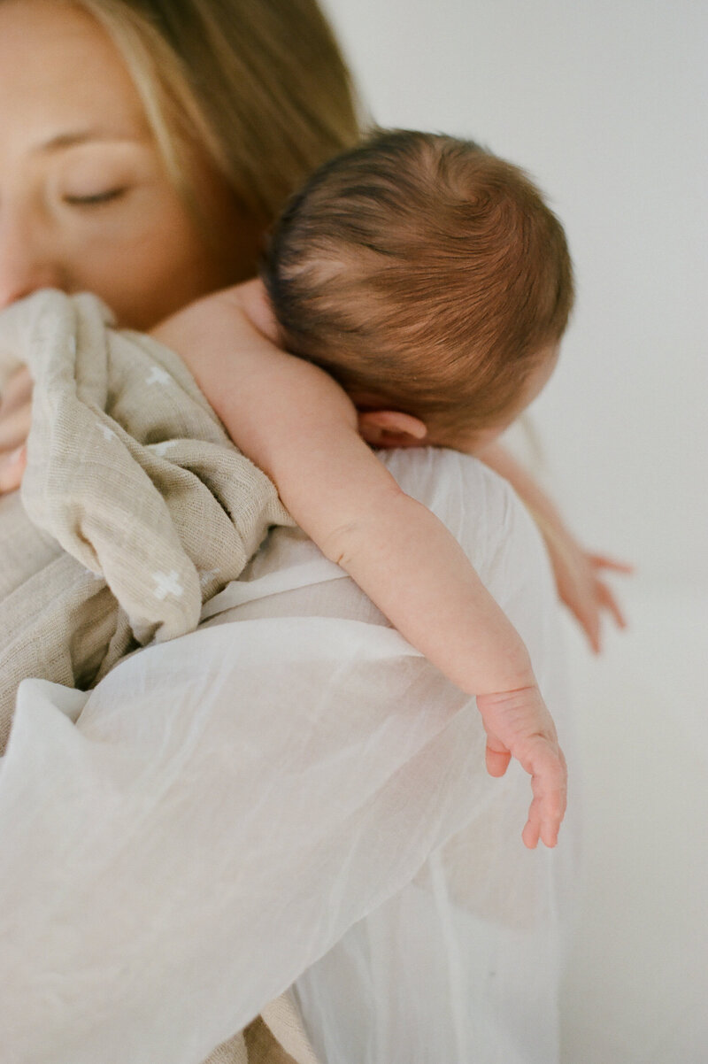 An intimate portrait from a Sydney family photography session by Tealily