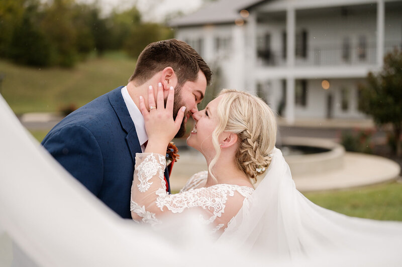 ohio wedding photographer natural traditional light bright columbus dayton cincinnati Senior photographer family newborn