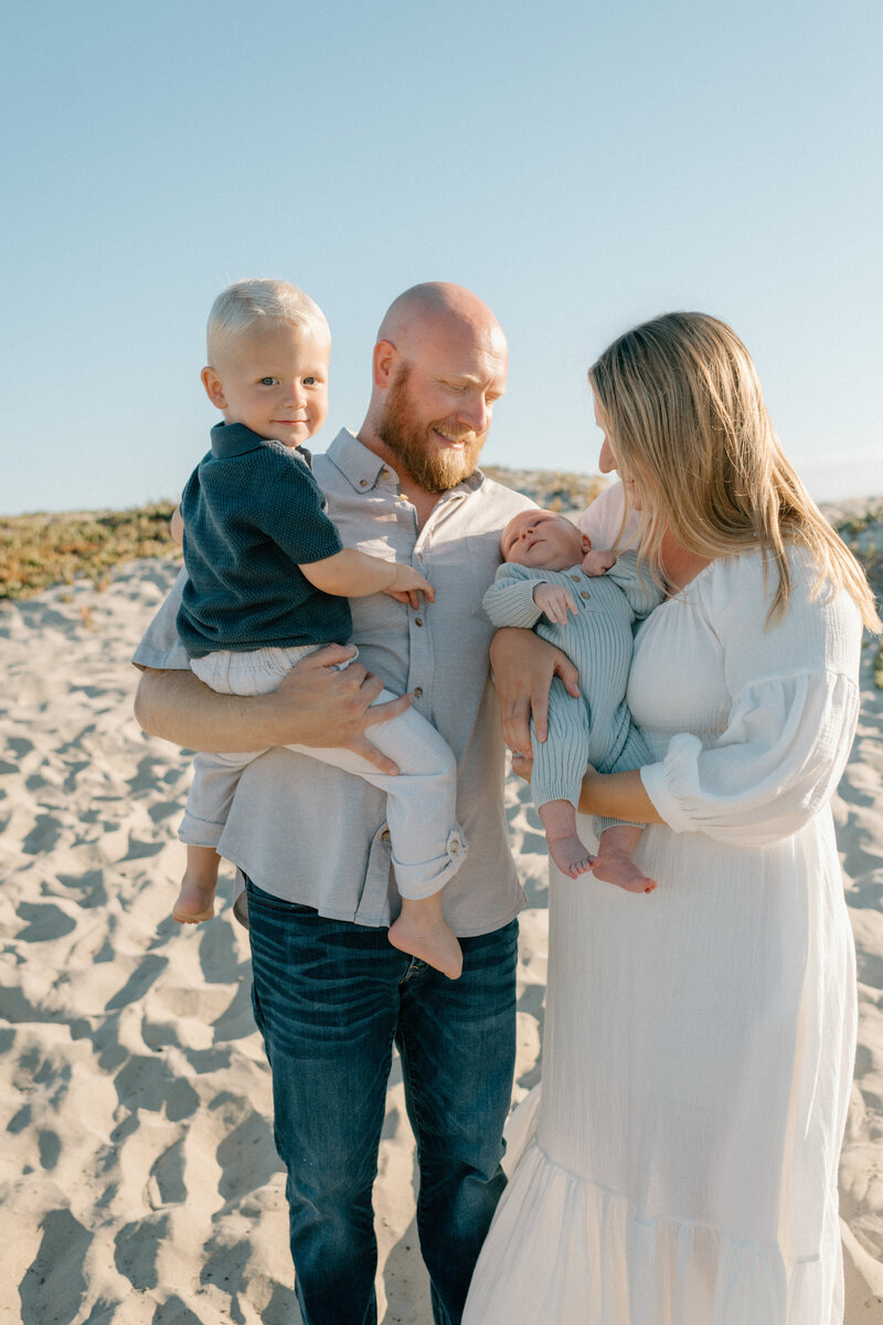 Ben_coronado_beach_newborn_session_4