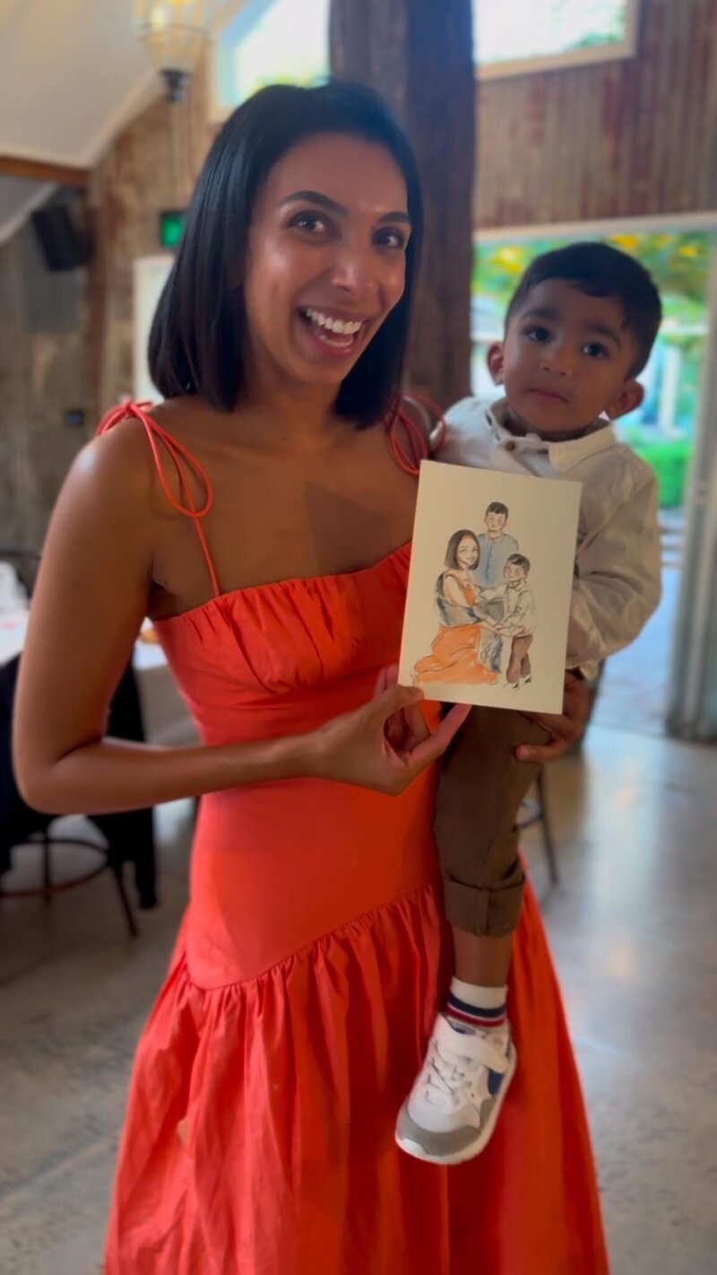 mom-and-baby-holding-live-family-portrait