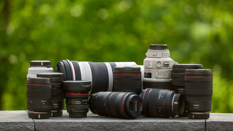 Fox & Brazen uses a variety of lenses to photograph engagement sessions to capture many looks and vibes.
