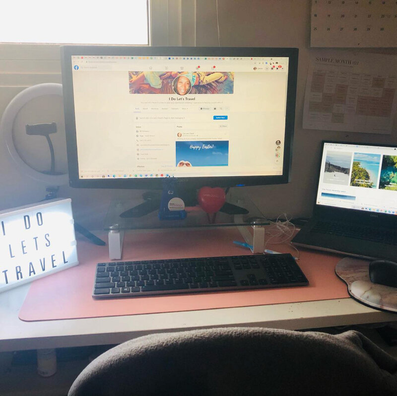 Working table with computer
