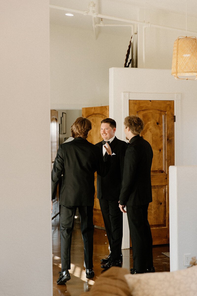 kelsey-kohl-wedding-preview-taylorraephotofilm-24