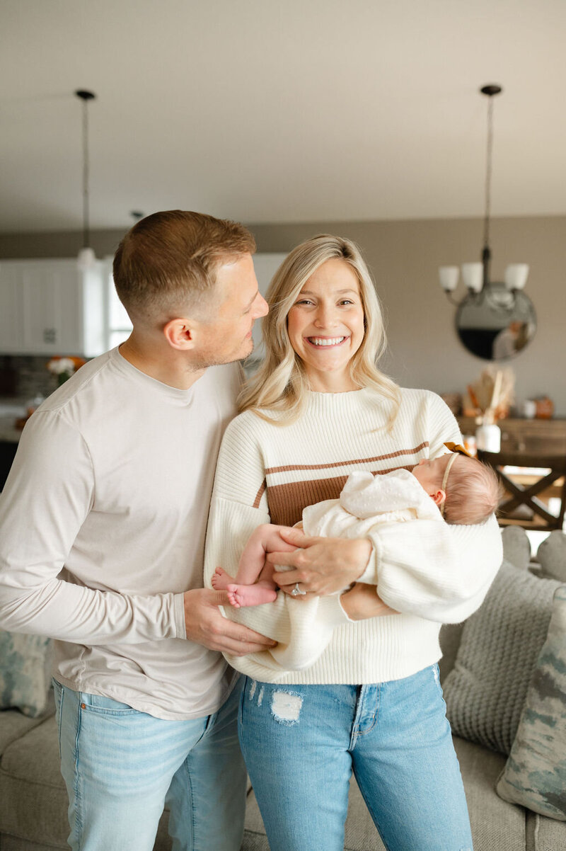 Timeless-Modern-Cozy-InHomeNewborn-BabyNursery-NaturalLightPhotographer-MapleGrove-Plymouth-GoldenValley-Minnesota8