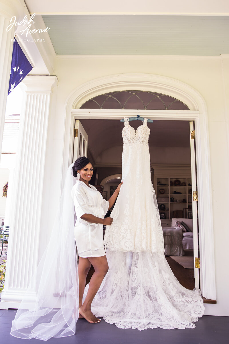 kedemah tolu wedding at saint clements castle and marina in portland ct-6