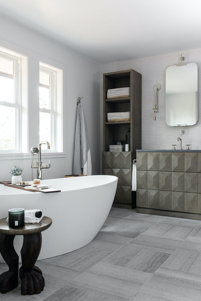 Luxury Bathtub Interior Design