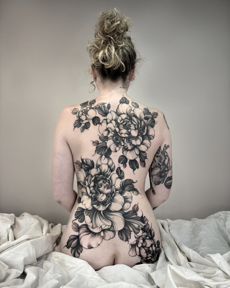 buckinghamshire-black-work-tattoo-artist